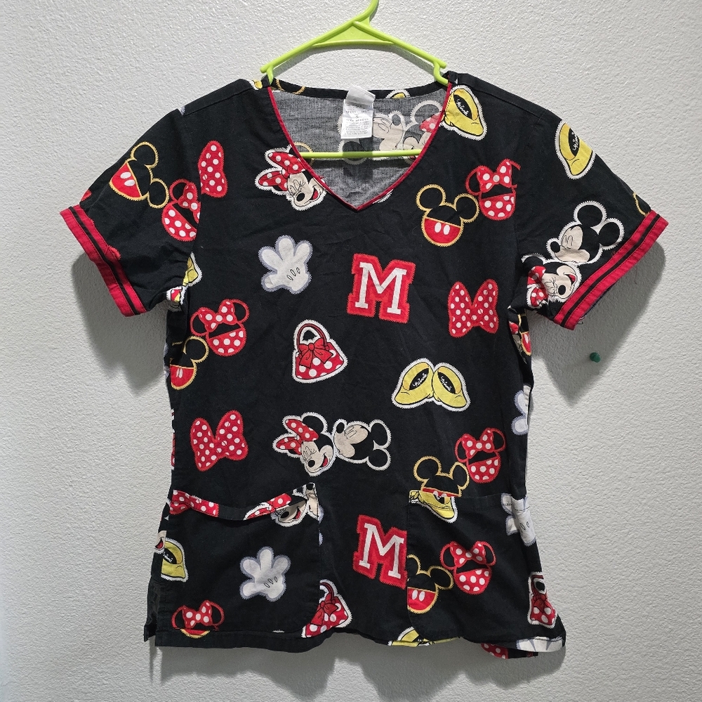 Disney Mickey and minnie mouse print scrub top. size small